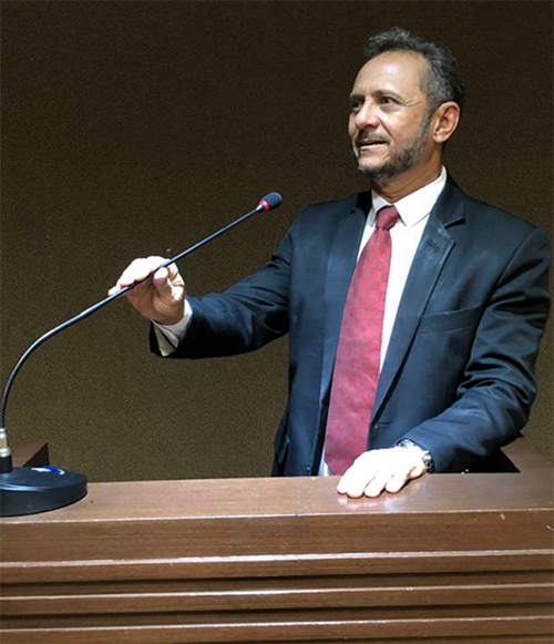 Antes da Reforma da Previdência, o servidor foi aposentado, proporcionalmente, decorrente de doença não especificada no art. 186 da lei n. 8.112/90. Dessa forma, mesmo sendo policial e com lei específica, fora aposentado como servidor público comum, o que lhe reduziu seus vencimentos drasticamente. Fora aplicada a regra dos 35 avos (do servidor público comum).  Publicado em 28/03/2025